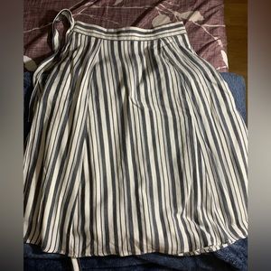 Black white midi skirt